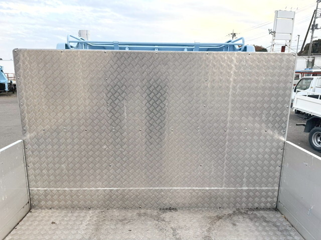 日野レンジャーアルミブロック中型（4t）[写真23]