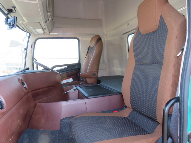 日野プロフィア深ダンプ（土砂禁ダンプ）大型（10t）[写真19]