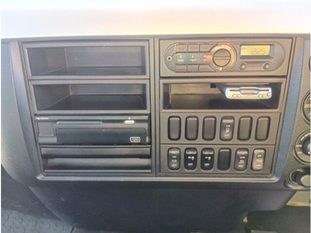 三菱ふそうファイターコンテナ専用車増トン（6t・8t）[写真26]