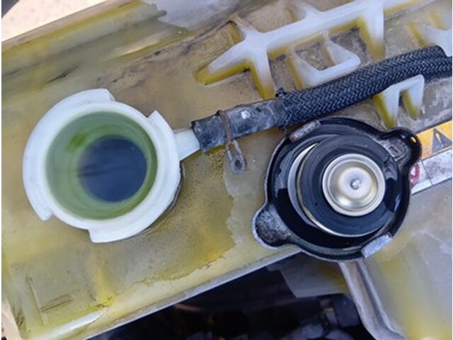 日野プロフィアトレーラーヘッド（トラクターヘッド）大型（10t）[写真17]