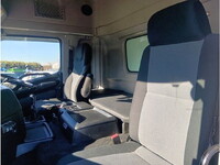 日野プロフィアトレーラーヘッド（トラクターヘッド）大型（10t）[写真20]