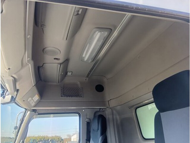 日野プロフィアトレーラーヘッド（トラクターヘッド）大型（10t）[写真21]