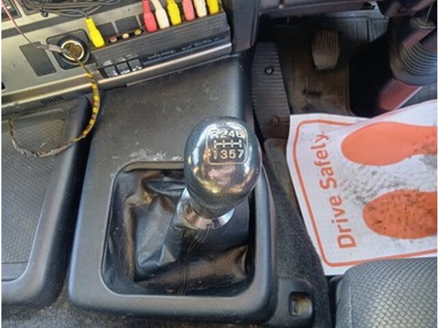 日野プロフィアトレーラーヘッド（トラクターヘッド）大型（10t）[写真25]