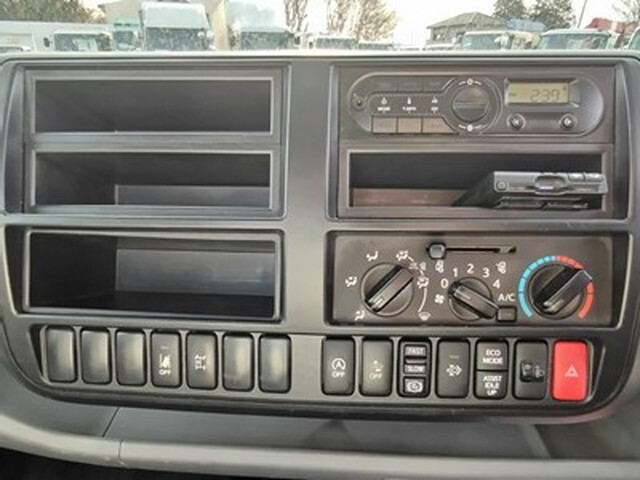 日野デュトロセーフティローダー小型（2t・3t）[写真27]