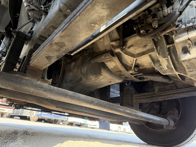 いすゞギガアルミウイング大型（10t）[写真23]