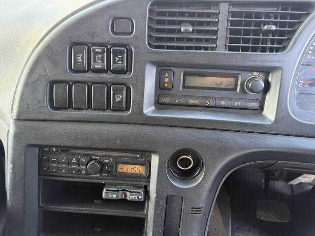 いすゞギガアルミウイング大型（10t）[写真34]