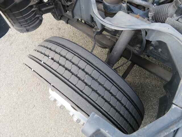 三菱ふそうキャンタークレーン4段小型（2t・3t）[写真15]