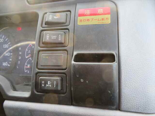 三菱ふそうキャンタークレーン4段小型（2t・3t）[写真39]