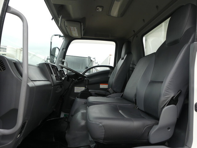 いすゞフォワードダンプ中型（4t）[写真09]