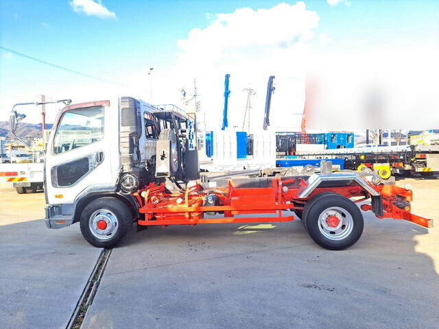 三菱ふそうファイターコンテナ専用車中型（4t）[写真03]