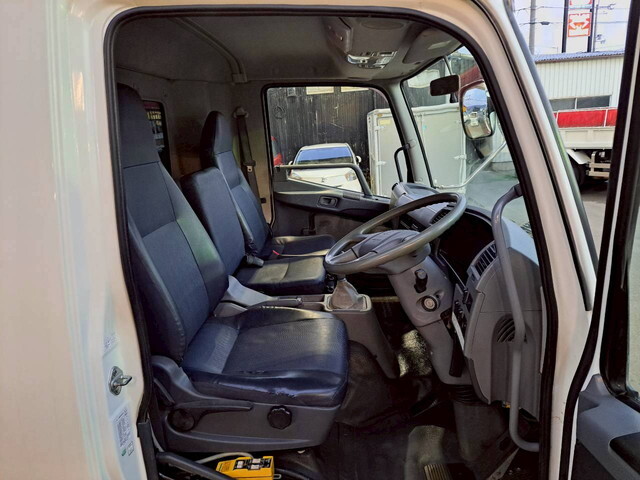 三菱ふそうファイターコンテナ専用車中型（4t）[写真30]