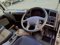 三菱ふそうファイターコンテナ専用車中型（4t）[写真32]