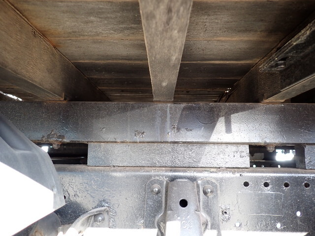 いすゞエルフクレーン3段小型（2t・3t）[写真23]