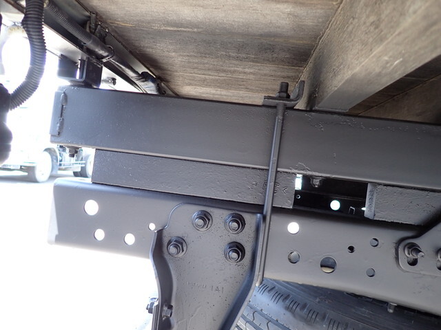 いすゞエルフクレーン3段小型（2t・3t）[写真28]