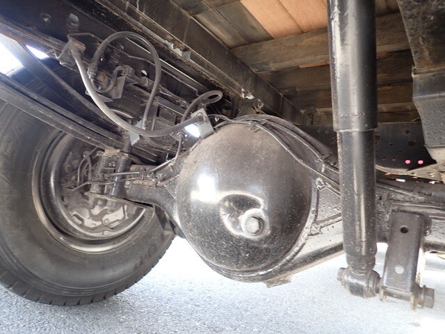 いすゞエルフクレーン3段小型（2t・3t）[写真29]