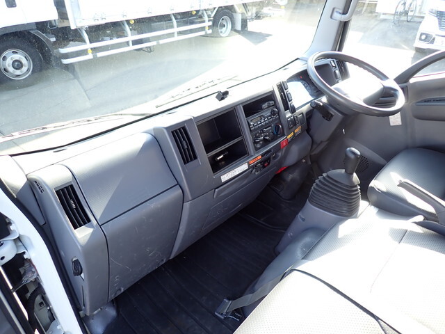 いすゞエルフクレーン3段小型（2t・3t）[写真35]