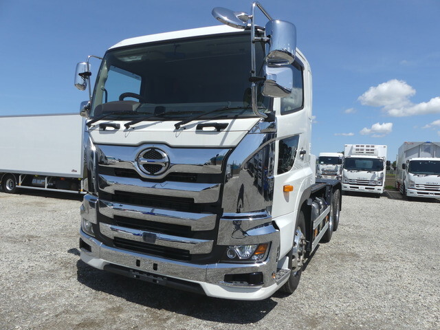 日野プロフィアトレーラーヘッド（トラクターヘッド）大型（10t）[写真01]