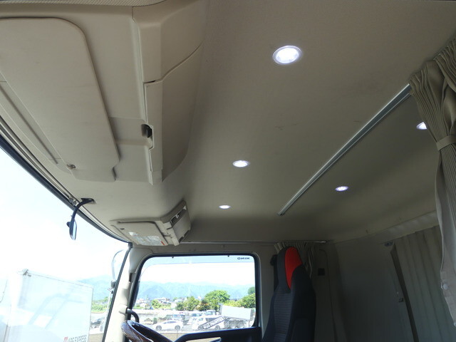 日野プロフィアトレーラーヘッド（トラクターヘッド）大型（10t）[写真12]