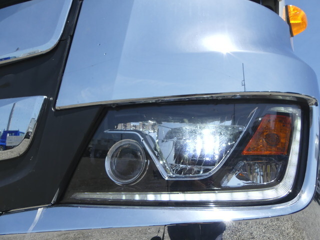 日野プロフィアトレーラーヘッド（トラクターヘッド）大型（10t）[写真21]