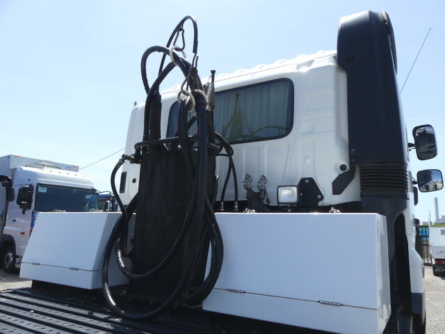 日野プロフィアトレーラーヘッド（トラクターヘッド）大型（10t）[写真09]