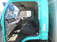 三菱ふそうキャンターアルミバン小型（2t・3t）[写真17]