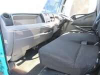 三菱ふそうキャンターアルミバン小型（2t・3t）[写真18]