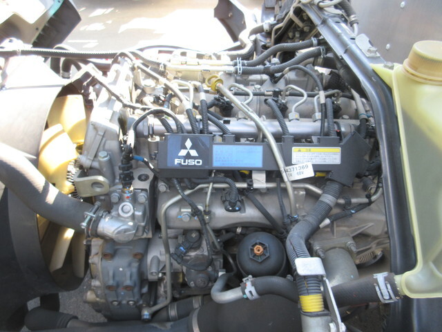 三菱ふそうキャンターアルミバン小型（2t・3t）[写真19]