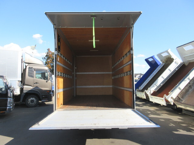 三菱ふそうキャンターアルミバン小型（2t・3t）[写真25]