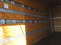 三菱ふそうキャンターアルミバン小型（2t・3t）[写真29]