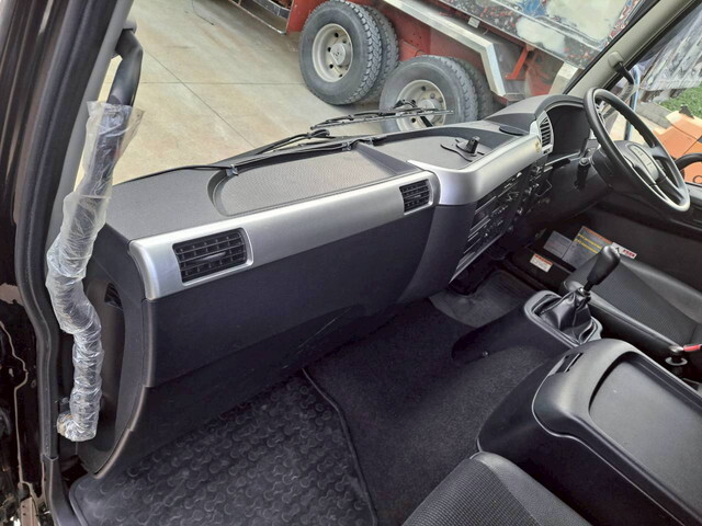 三菱ふそうファイターセルフクレーン4段増トン（6t・8t）[写真10]