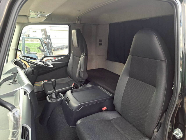 三菱ふそうファイターセルフクレーン4段増トン（6t・8t）[写真11]