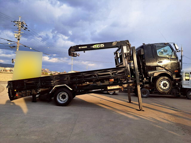 三菱ふそうファイターセルフクレーン4段増トン（6t・8t）[写真05]