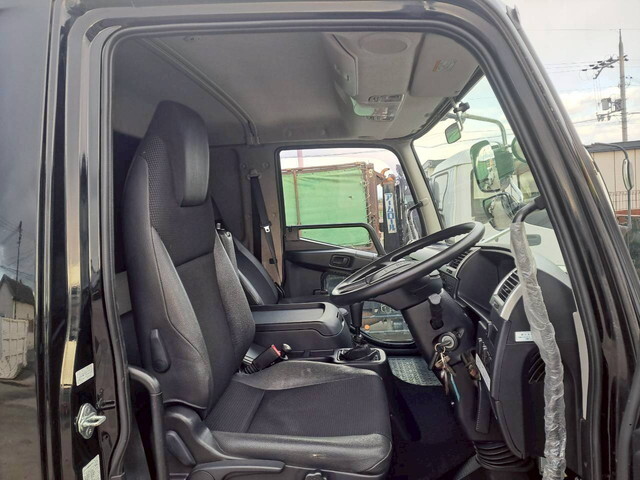 三菱ふそうファイターセルフクレーン4段増トン（6t・8t）[写真07]