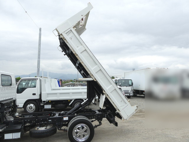 いすゞエルフダンプ小型（2t・3t）[写真05]