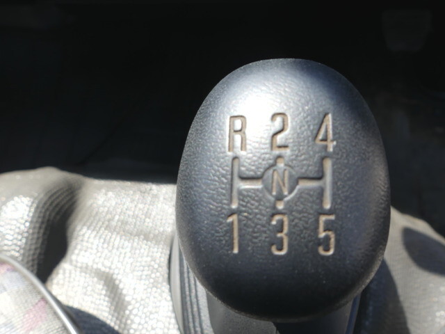 いすゞエルフクレーン4段小型（2t・3t）[写真18]