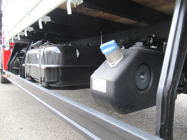 三菱ふそうファイタークレーン4段中型（4t）[写真14]