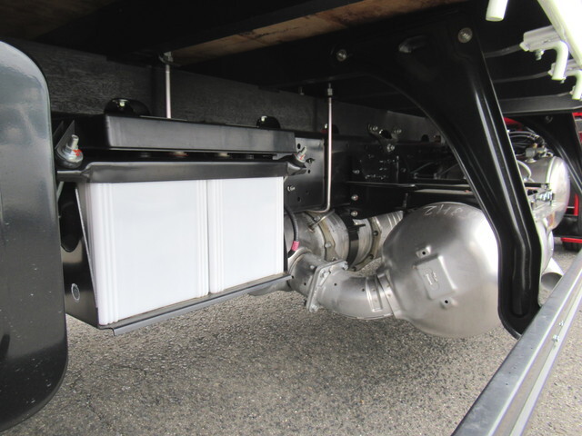 三菱ふそうファイタークレーン4段中型（4t）[写真15]