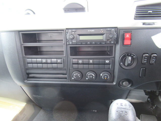 三菱ふそうファイタークレーン4段中型（4t）[写真28]