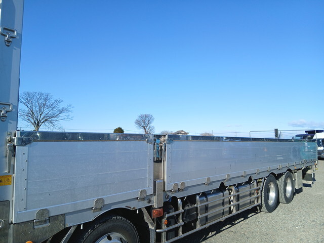 三菱ふそうスーパーグレートアルミブロック大型（10t）[写真10]