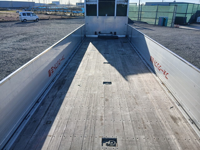 三菱ふそうスーパーグレートアルミブロック大型（10t）[写真14]