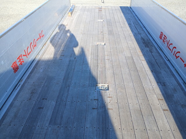 三菱ふそうスーパーグレートアルミブロック大型（10t）[写真19]