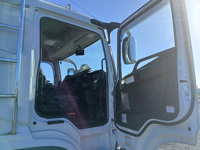 三菱ふそうスーパーグレートアルミブロック大型（10t）[写真21]