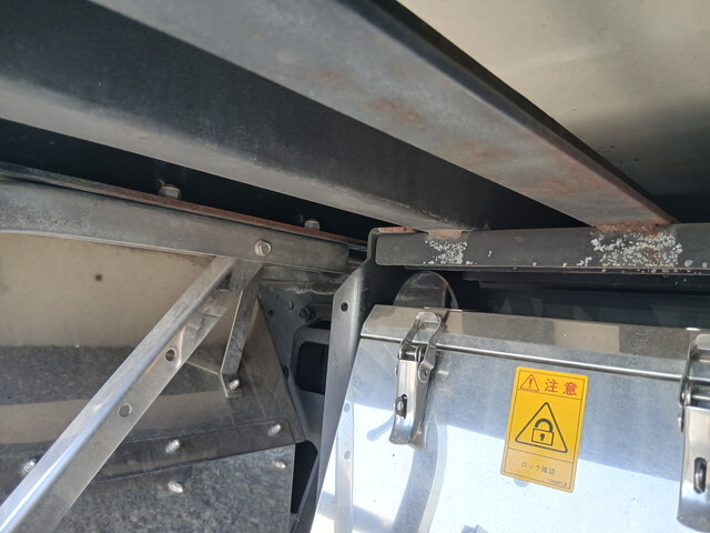 三菱ふそうスーパーグレートアルミブロック大型（10t）[写真37]