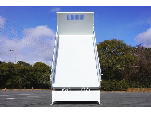 三菱ふそうキャンターダンプ小型（2t・3t）[写真14]