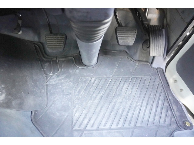 三菱ふそうキャンターダンプ小型（2t・3t）[写真35]