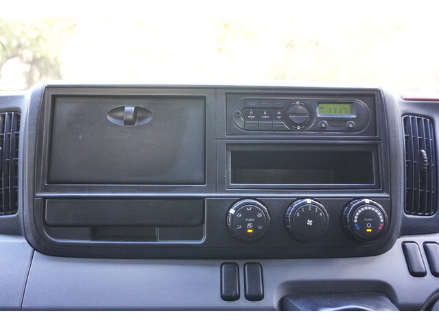 三菱ふそうキャンターダンプ小型（2t・3t）[写真37]