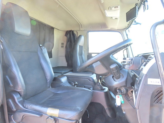 三菱ふそうファイターアルミブロック中型（4t）[写真20]