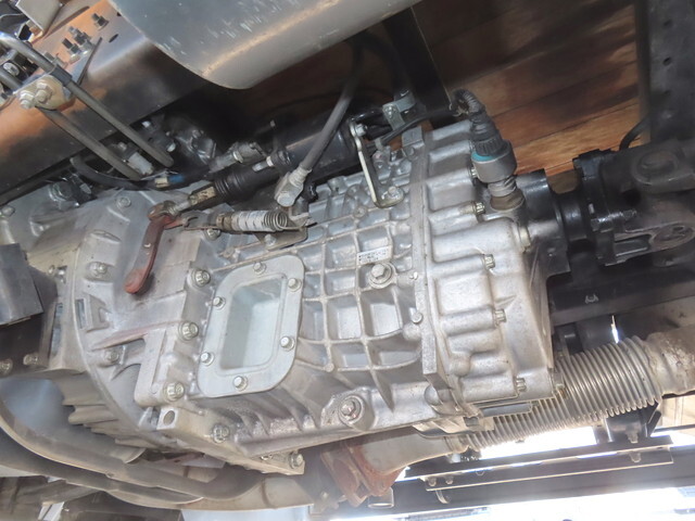 三菱ふそうファイターアルミブロック中型（4t）[写真08]