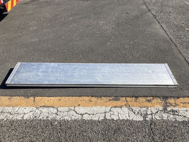 三菱ふそうキャンターセルフクレーン4段小型（2t・3t）[写真16]