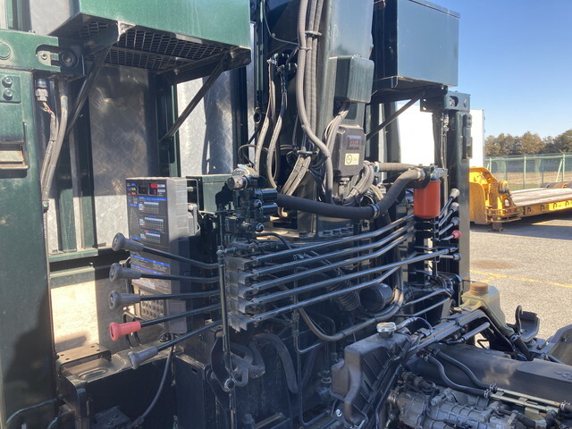 三菱ふそうキャンターセルフクレーン4段小型（2t・3t）[写真21]